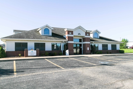 Commercial Medical / Office Building in West Plains - image 1