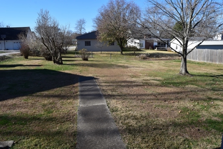 2 Bed, 2 Bath Home in Newton, IL For Sale at Auction - image 26