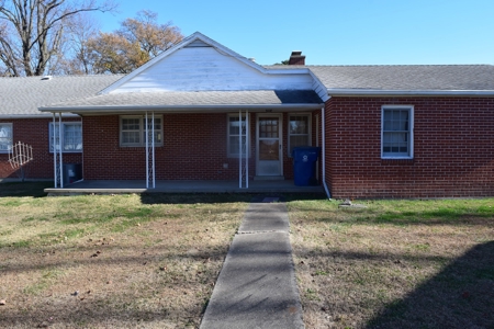 2 Bed, 2 Bath Home in Newton, IL For Sale at Auction - image 27