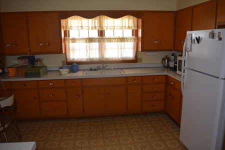 2 Bed, 2 Bath Home in Newton, IL For Sale at Auction - image 20