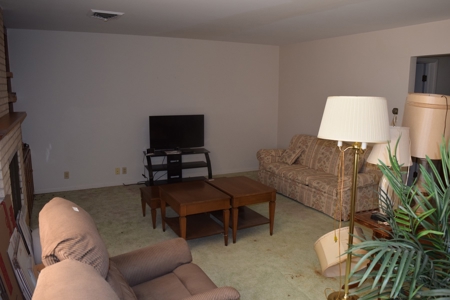 2 Bed, 2 Bath Home in Newton, IL For Sale at Auction - image 4