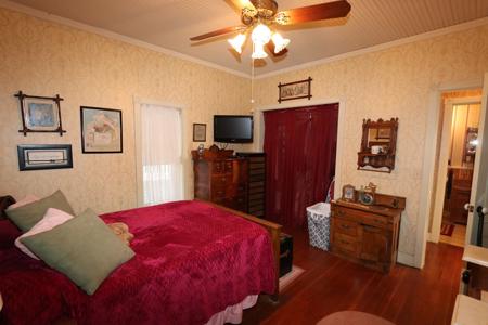 Historical replica of 1880's Tombstone AZ home architecture. - image 20