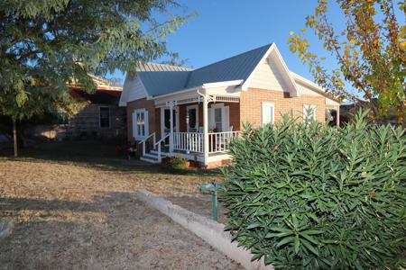 Historical replica of 1880's Tombstone AZ home architecture. - image 3