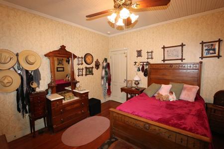 Historical replica of 1880's Tombstone AZ home architecture. - image 21