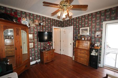 Historical replica of 1880's Tombstone AZ home architecture. - image 19