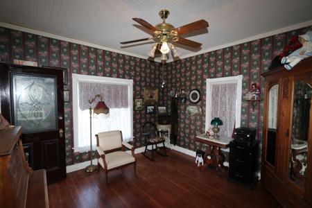 Historical replica of 1880's Tombstone AZ home architecture. - image 18