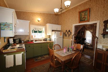 Historical replica of 1880's Tombstone AZ home architecture. - image 14