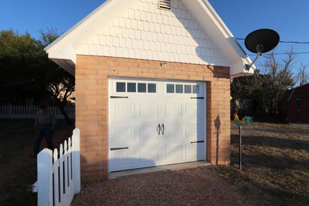 Historical replica of 1880's Tombstone AZ home architecture. - image 9