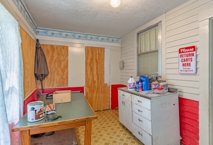 Absolute Auction - Online Only - Home in Burkesville, KY - image 13