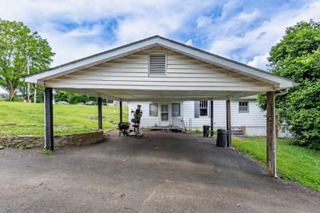 Absolute Auction - Online Only - Home in Burkesville, KY - image 12