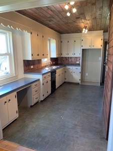 Country Home for Sale in Hillsville VA - image 16