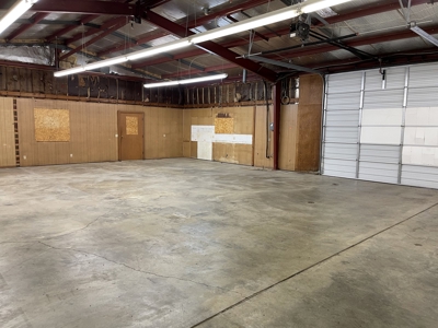 High Traffic Commercial Building in Mexico, MO - image 9