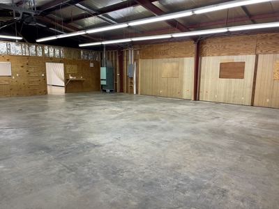 High Traffic Commercial Building in Mexico, MO - image 13