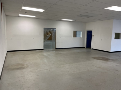 High Traffic Commercial Building in Mexico, MO - image 6