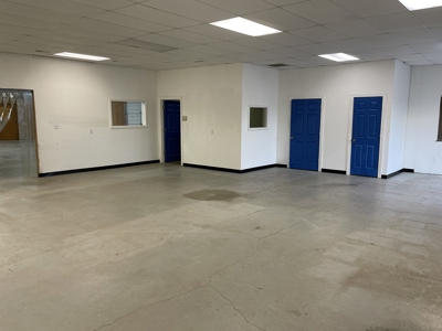 High Traffic Commercial Building in Mexico, MO - image 5