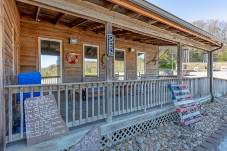 Turnkey Restaurant & 7 +/- Acres in Byrdstown, TN - image 28