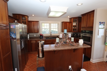 Beautiful Brick Home for Sale in Glade Spring, VA - image 7
