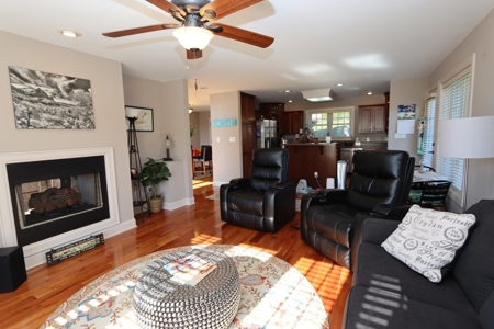 Beautiful Brick Home for Sale in Glade Spring, VA - image 8