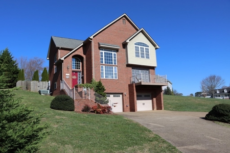Beautiful Brick Home for Sale in Glade Spring, VA - image 1