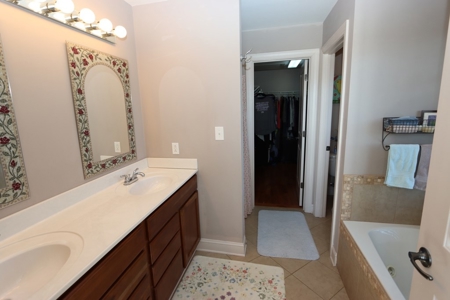 Beautiful Brick Home for Sale in Glade Spring, VA - image 21