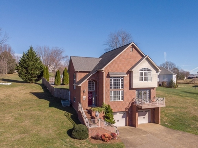Beautiful Brick Home for Sale in Glade Spring, VA - image 28