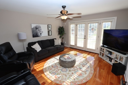 Beautiful Brick Home for Sale in Glade Spring, VA - image 9