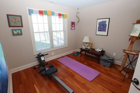 Beautiful Brick Home for Sale in Glade Spring, VA - image 24