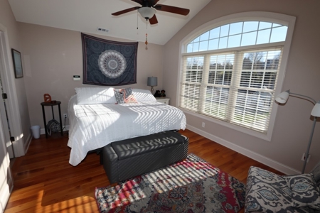 Beautiful Brick Home for Sale in Glade Spring, VA - image 20