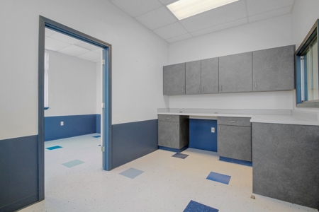 Income Producing Commercial Building In West Plains Mo - image 10