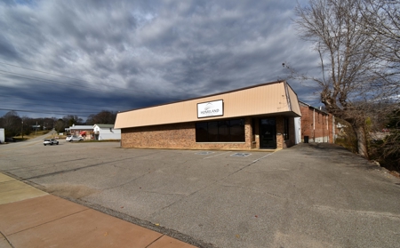 Commercial Property in Linden TN with high traffic count - image 26