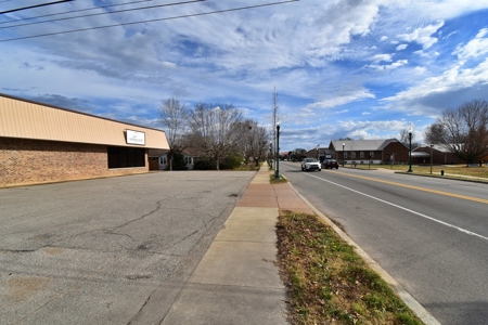 Commercial Property in Linden TN with high traffic count - image 22