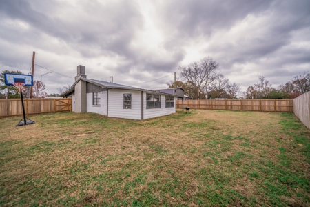 Home and Apartments For Sale in Harleton, Texas, HISD - image 15