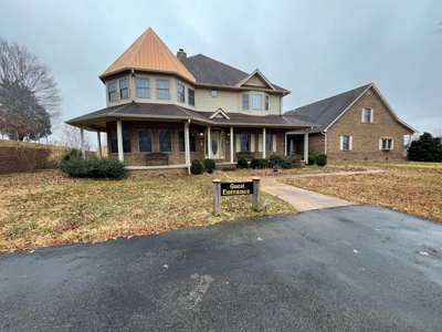 Bed and Breakfast on 2+/- Acres near Dale Hollow State Park - image 32