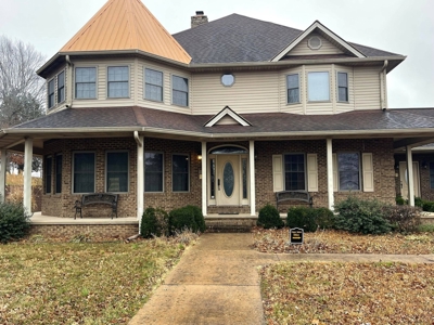 Bed and Breakfast on 2+/- Acres near Dale Hollow State Park - image 1