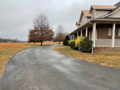 Bed and Breakfast on 2+/- Acres near Dale Hollow State Park - image 11