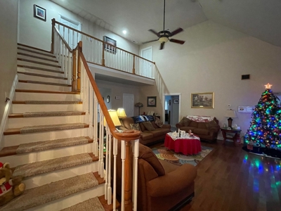 Bed and Breakfast on 2+/- Acres near Dale Hollow State Park - image 39