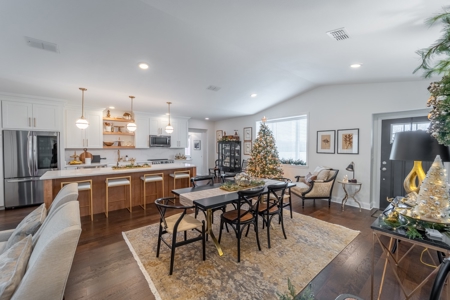 Home With Acreage / Land For Sale Near Eleven Point River - image 33