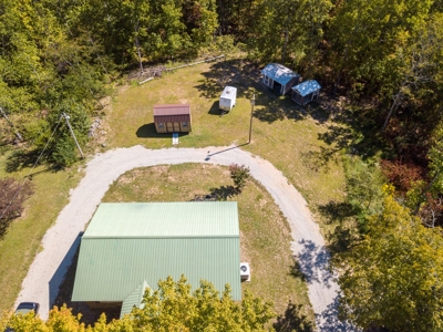 Edge Of Waynesboro Tn Home For Sale 2.6 Ac Recent Remodeled - image 7