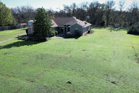 Rural Country Home For Sale Central Texas Waco Texas 76705 - image 9