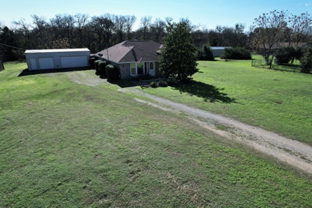 Rural Country Home For Sale Central Texas Waco Texas 76705 - image 8
