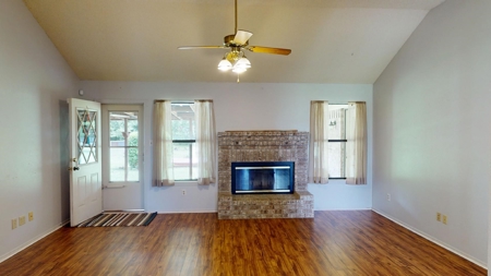 Rural Country Home For Sale Central Texas Waco Texas 76705 - image 15