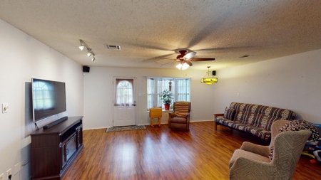 Rural Country Home For Sale Central Texas Waco Texas 76705 - image 34