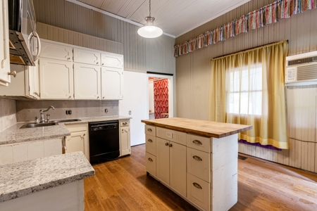 Historic Victorian Home For Sale in Paris TX - image 11