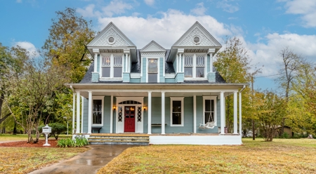 Historic Victorian Home For Sale in Paris TX - image 1