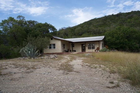 Stone House with Acreage - image 1