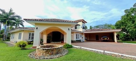 Mansion for Sale in the Coronado Golf Club *Recently SOLD* - image 8