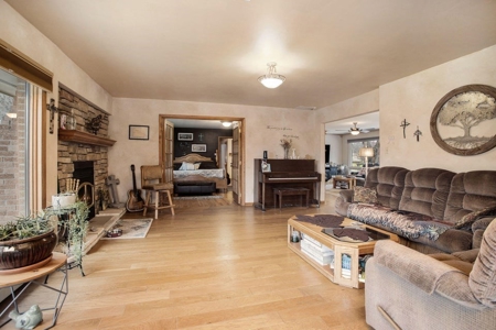 Country estate located on 67-acres with ponds and stream - image 42
