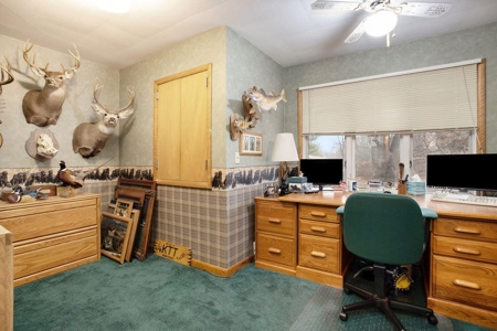 Country estate located on 67-acres with ponds and stream - image 38
