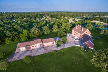 Lake Fork Waterfront 23 Acres 4Br-4.5Ba-3Cg + Huge Shop - image 9