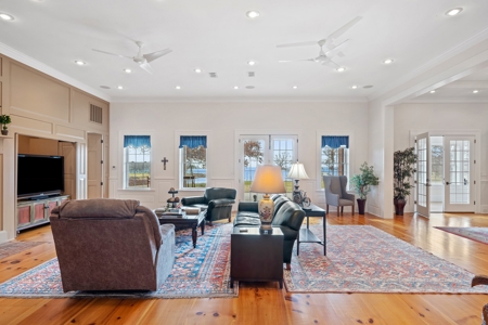 Lake Fork Waterfront 23 Acres 4Br-4.5Ba-3Cg + Huge Shop - image 18